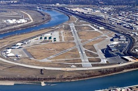 Charles b wheeler airport - Mar 20, 2019 · Municipal Airport's name was changed to Kansas City Downtown Airport in October 1977, and was rededicated on its 75th anniversary in August 2002 as Charles B. Wheeler Downtown Airport in honor of the Kansas City mayor who served from 1971–1979. Charles and Anne Lindbergh posing with police officers and officials at Municipal Airport, April 23 ... 